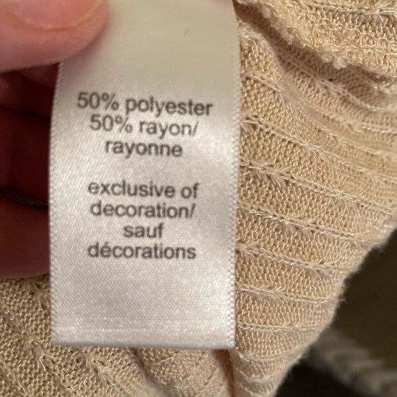 Maurice’s ivory color  lightweight sweater size large - Picture 9 of 13